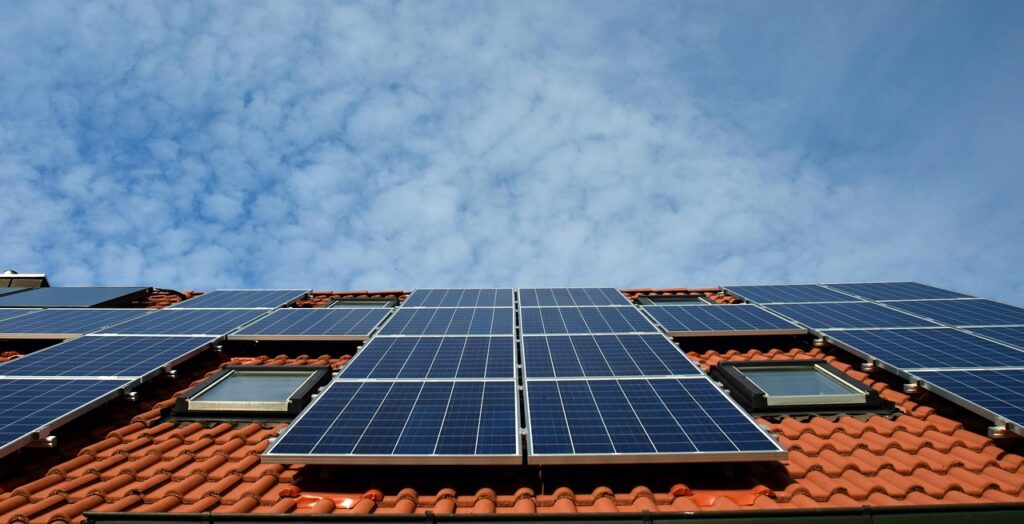 屋根貸しで太陽光発電のメリットとは？